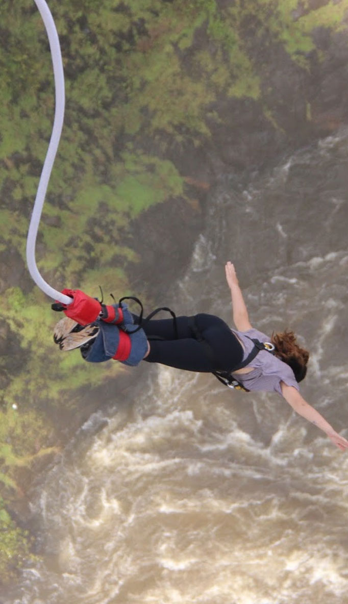  Bungee Jumping